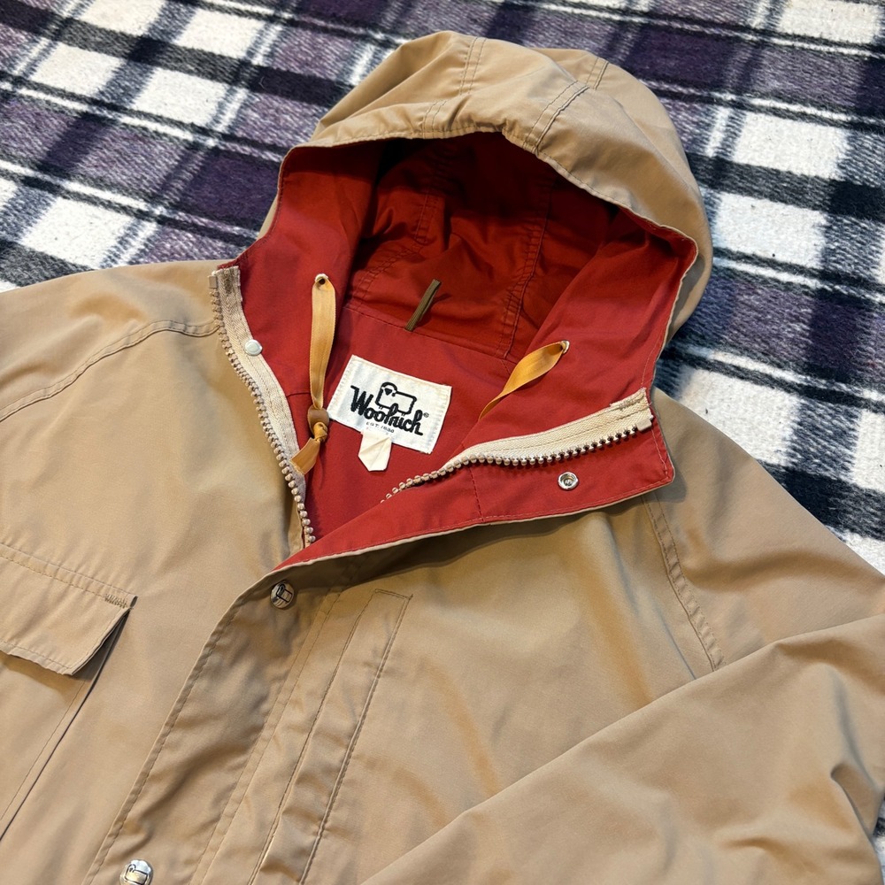 Vintage Woolrich Hooded Parka Jacket Tan Metal Buttons XL